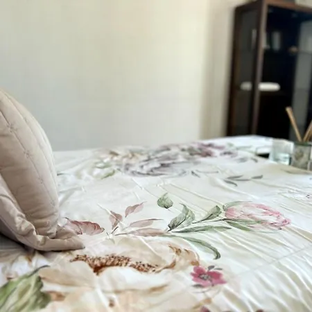 Town * Newbridge (Kildare)