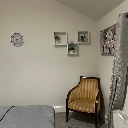 Town Pensionat Newbridge (Kildare)